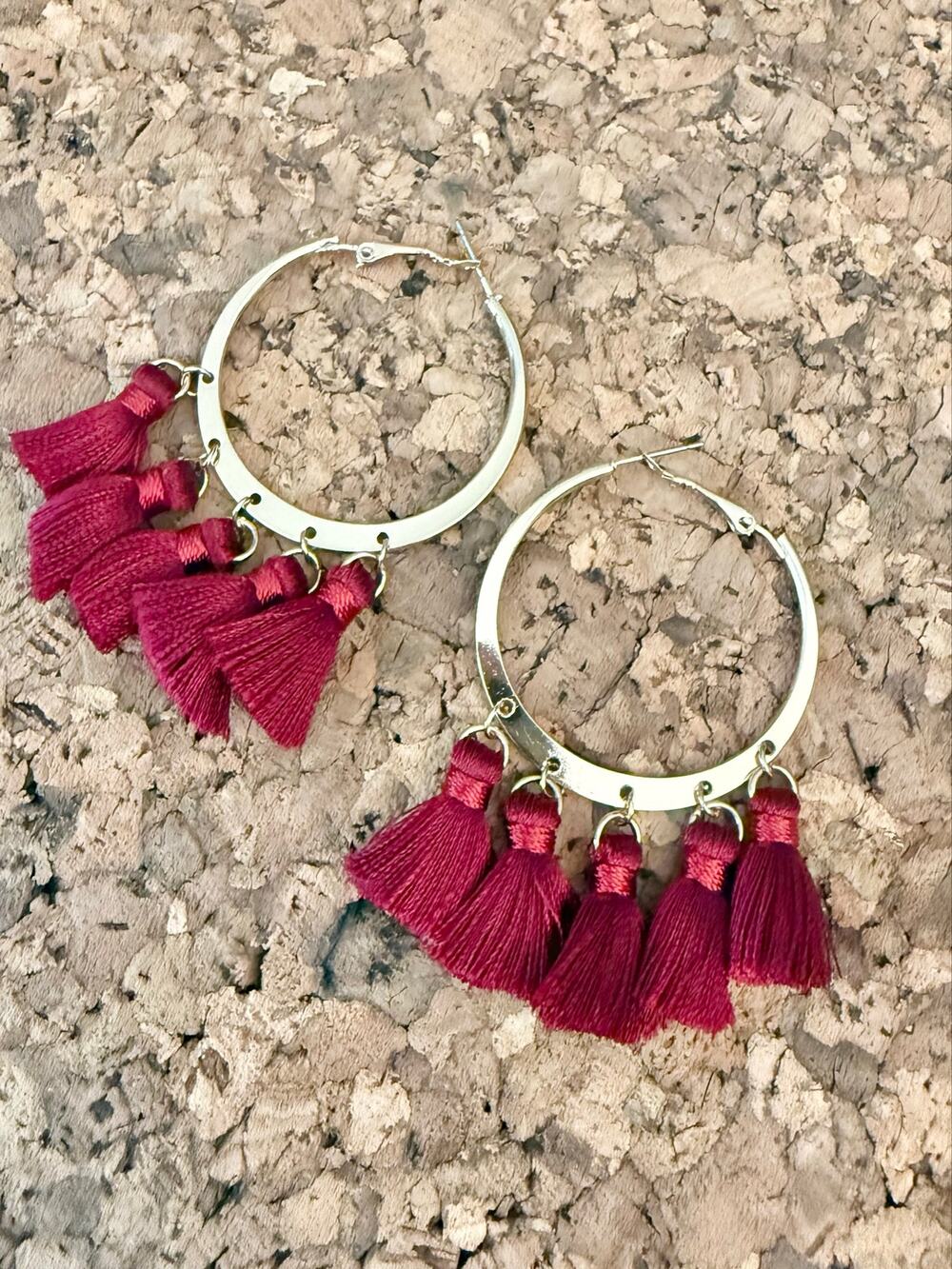 Womens Bohemian Fashion Gold Tone Hoop Earrings - Red Tassel Fringe NWT